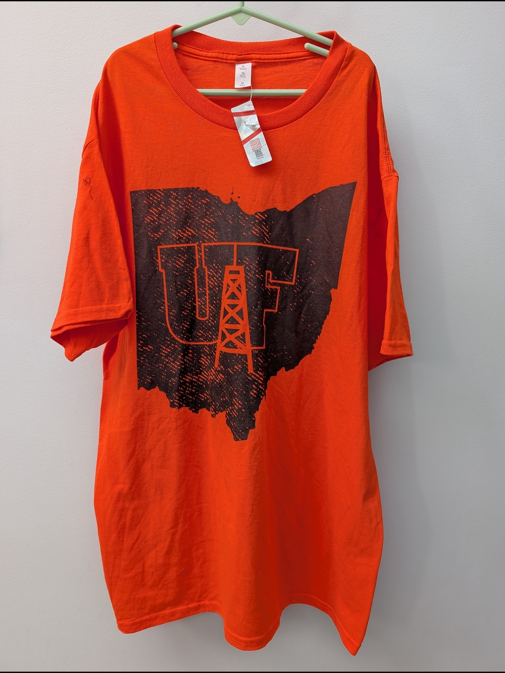 Brand New University of Tennessee (UT) Vols Orange T-Shirt - Size Medium